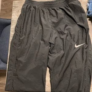 nike windbreaker joggers